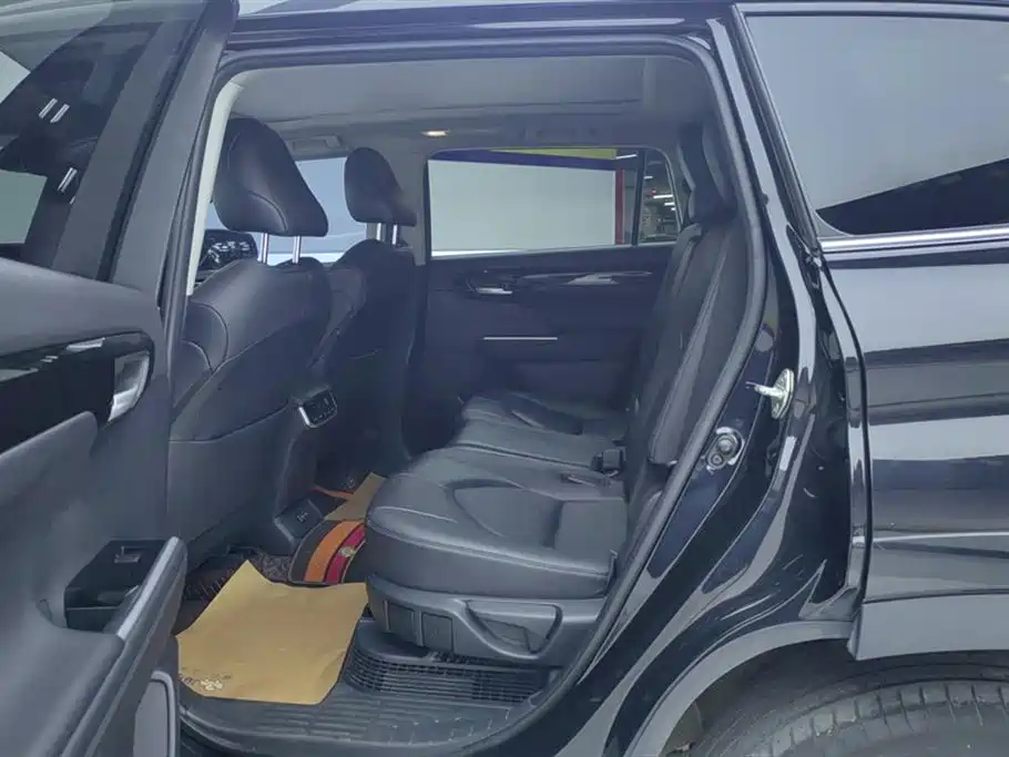 Toyota Highlander 2022 Model Dual Engine 2.5L 4WD Premium Edition 7-Seater фото 11