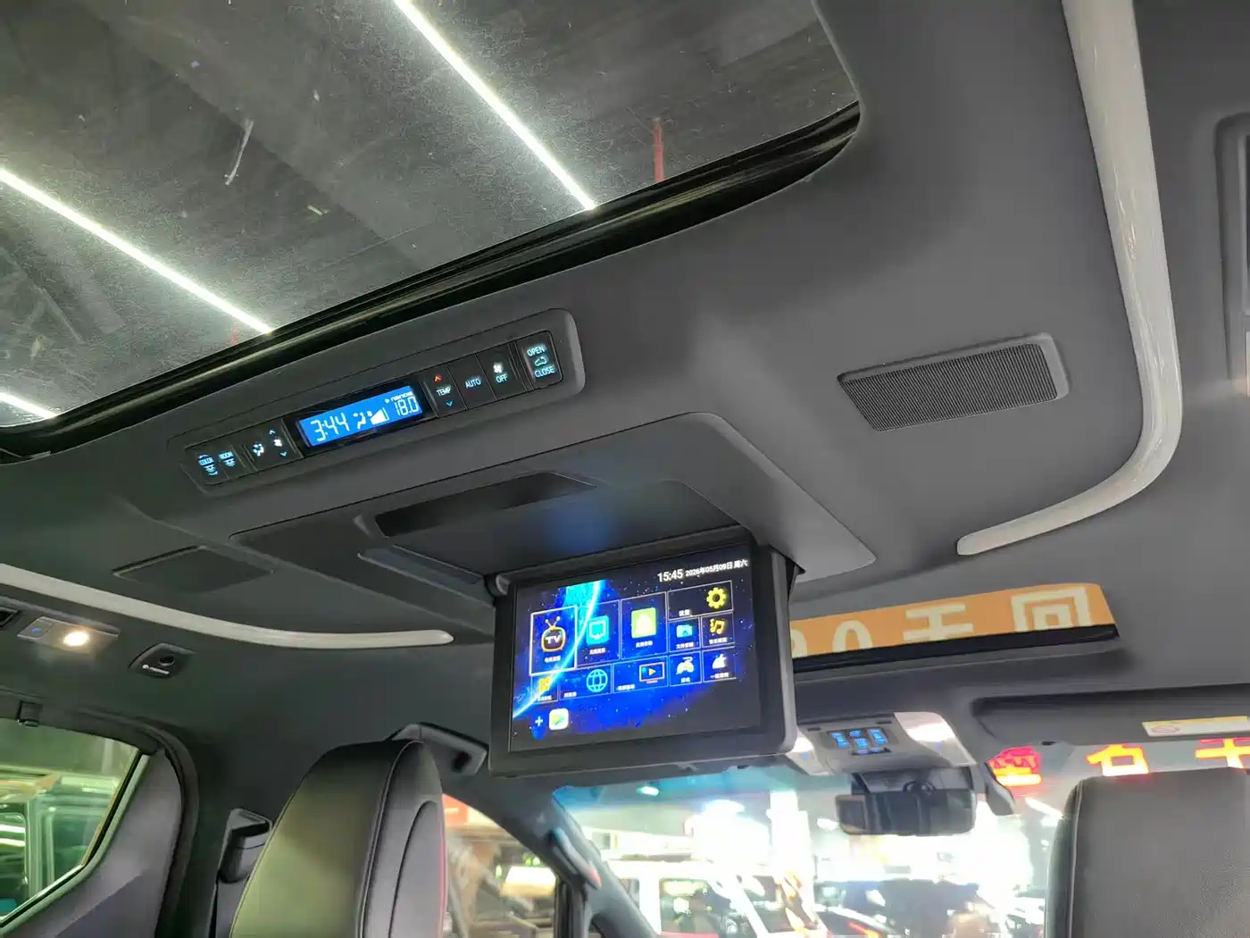 Toyota Vellfire 2019 Hybrid 2.5L HV Premium Edition фото 13