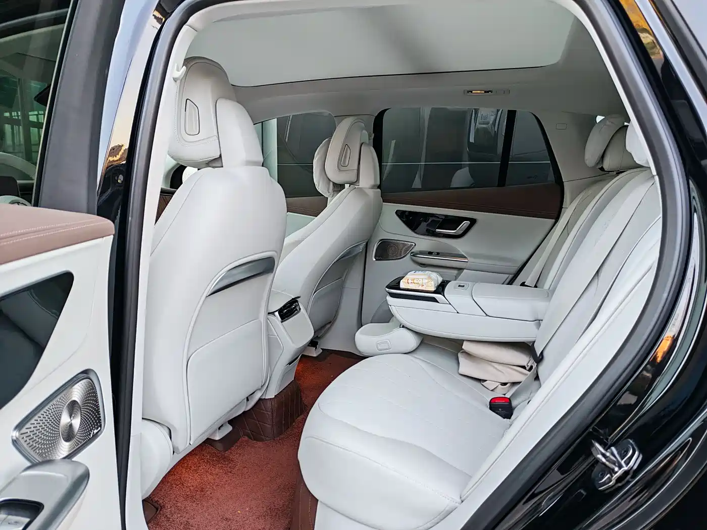 MERCEDES-BENZ EQE SUV