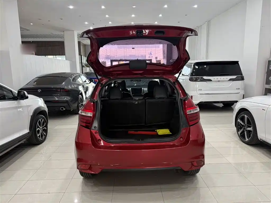 Toyota YARiS L Zhi Xuan 2019 1.5E CVT MeiDong Edition China VI фото 10