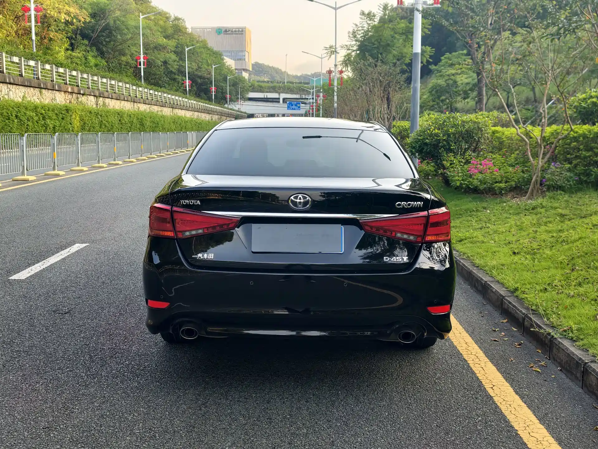 صورة 4 - Toyota Crown