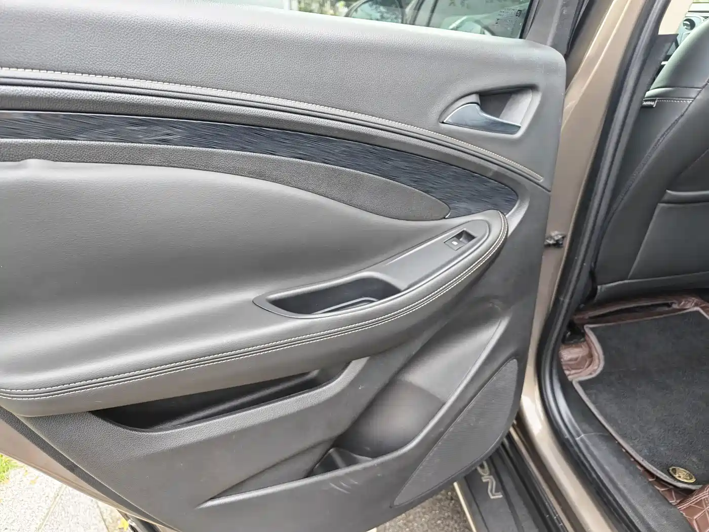Фото 13 - Buick Envision Plus