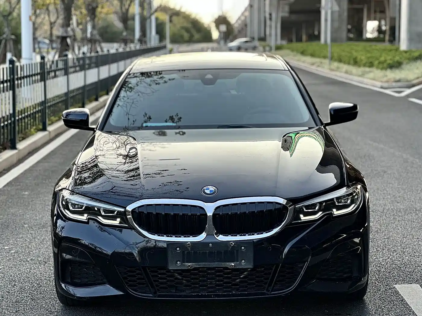 BMW 3 SERIES