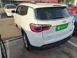 Photo 5 - Jeep Compass
