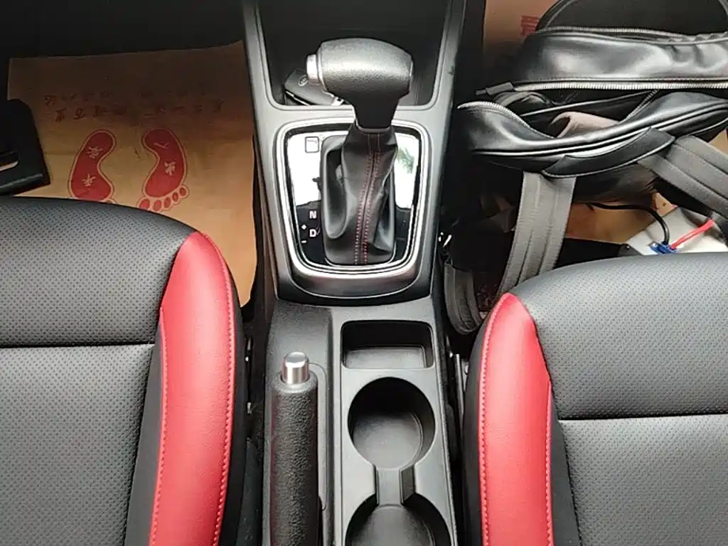 Kia KX CROSS 2018 2017 1.4L AT GLS