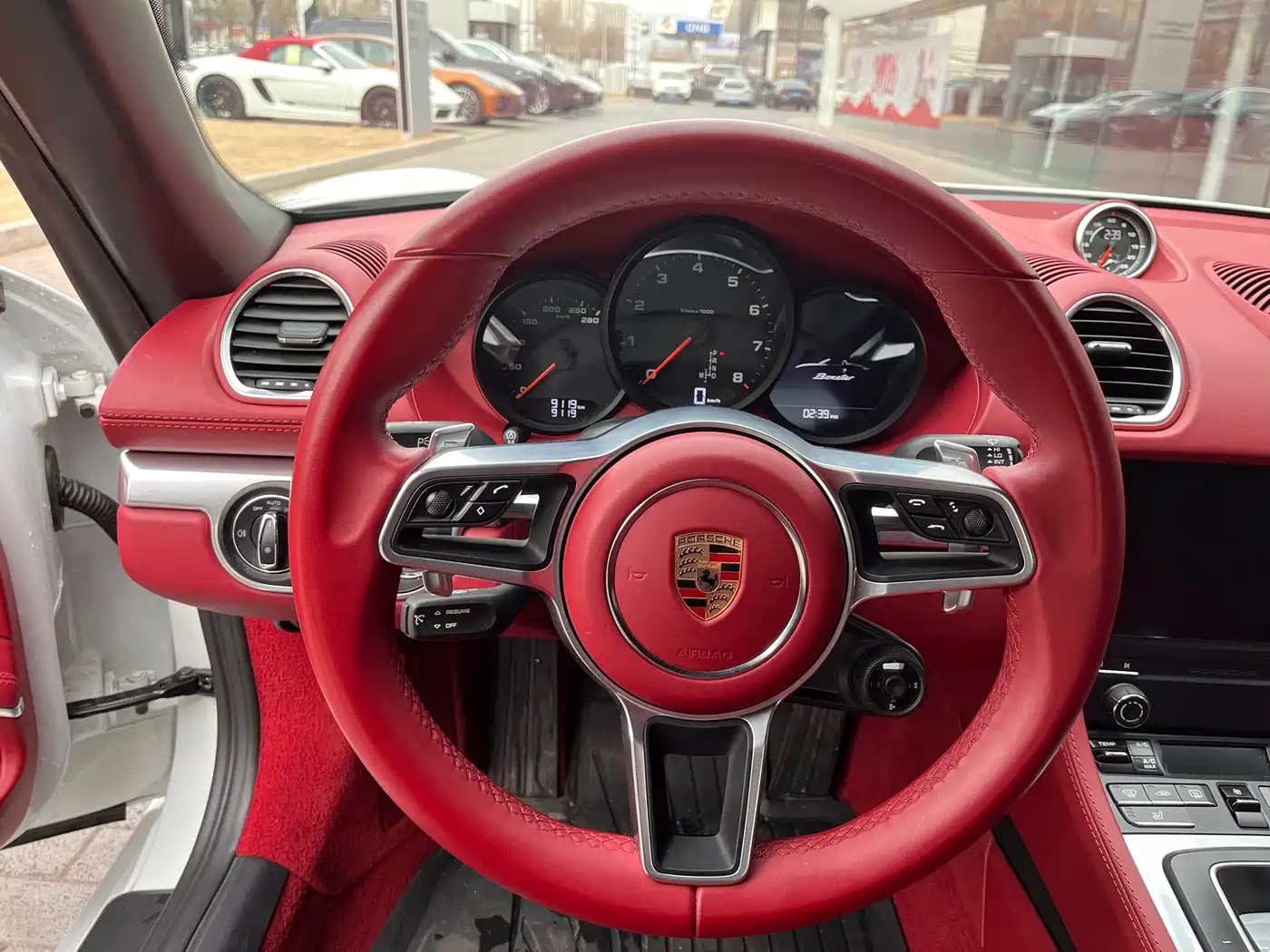 PORSCHE 718