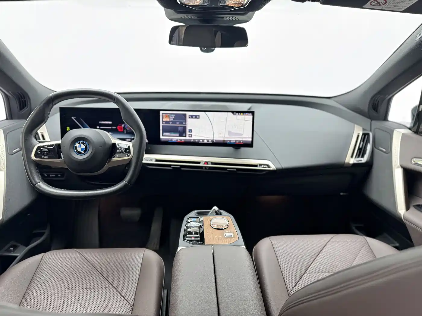 BMW iX 2023 Facelift xDrive40 фото 8