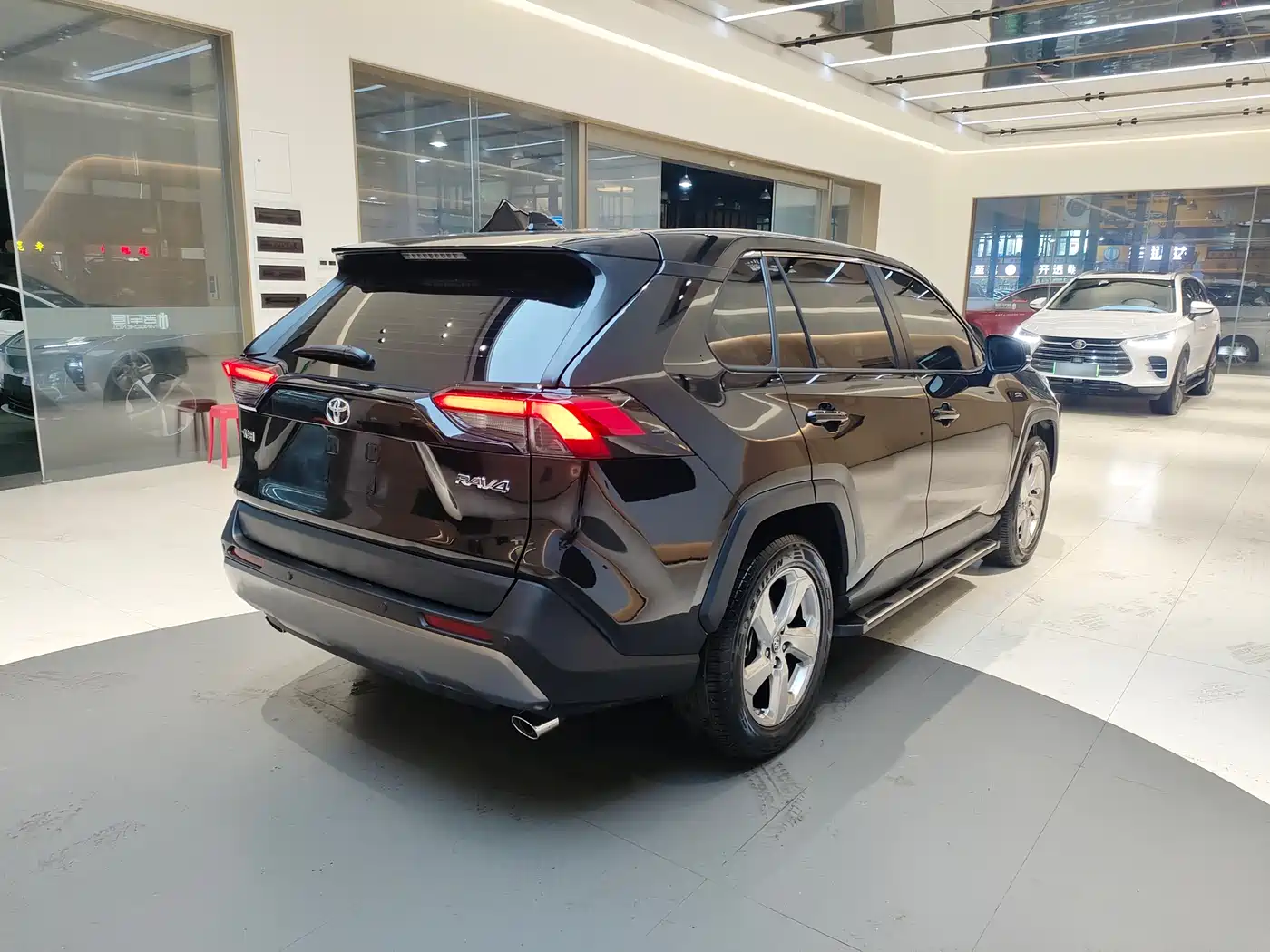 Toyota RAV4 Rongfang 2021 2.0L CVT 2WD Trend фото 6