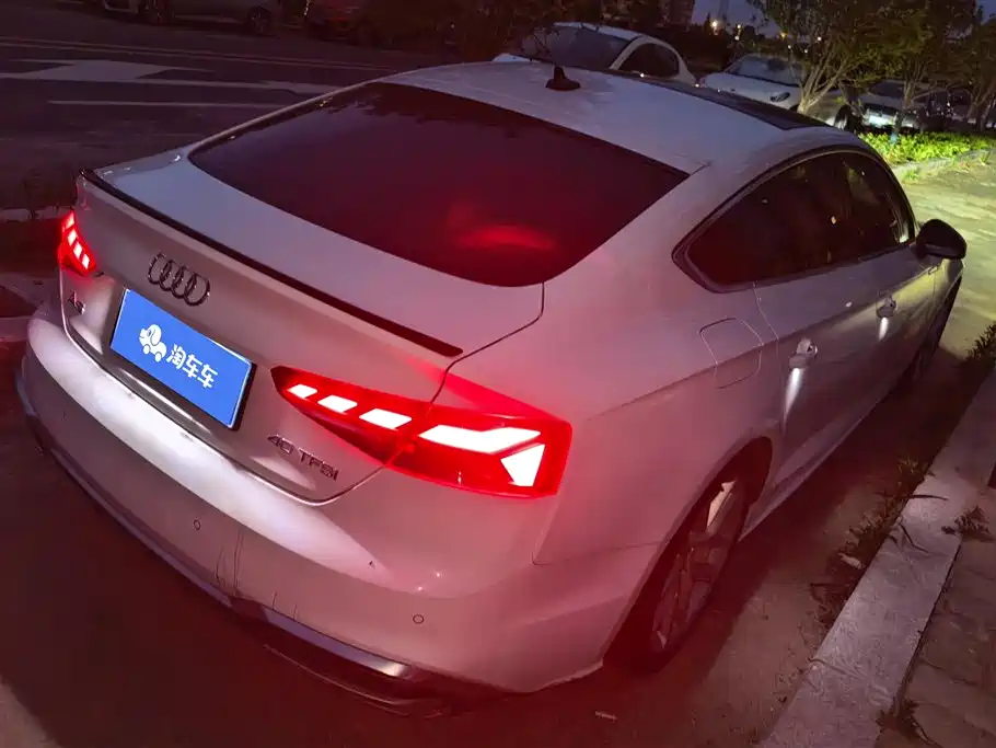 Audi A5 (Import) 2022 Sportback 40 TFSI Fashion Dynamic фото 3