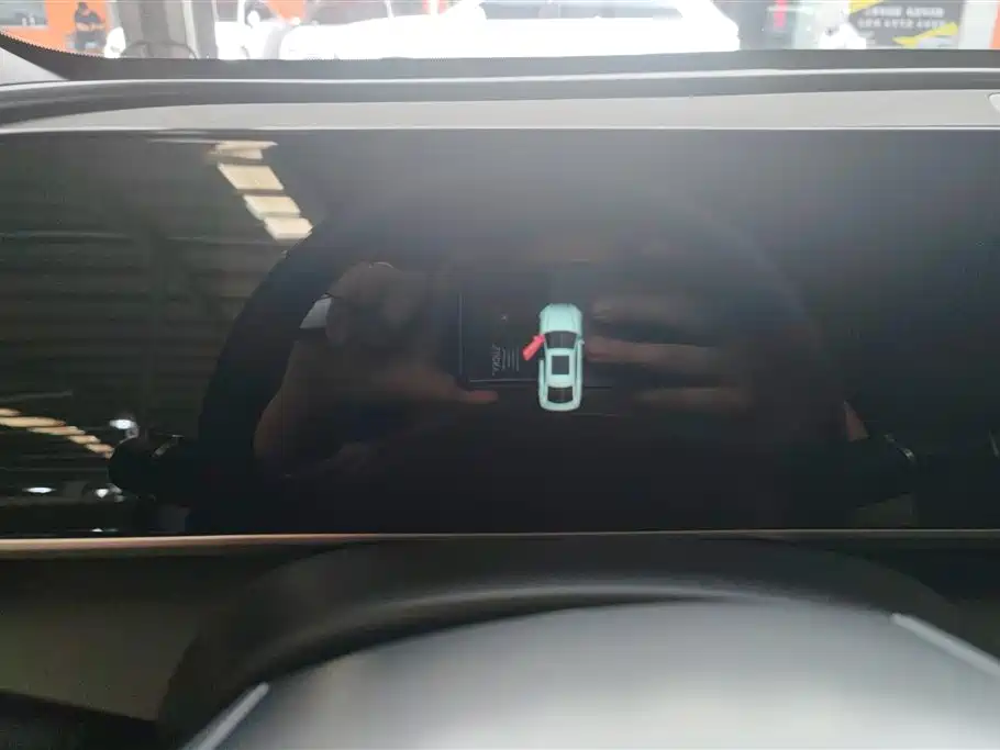 BYD Qin L 2024 DM-i 80KM Leading Edition фото 14