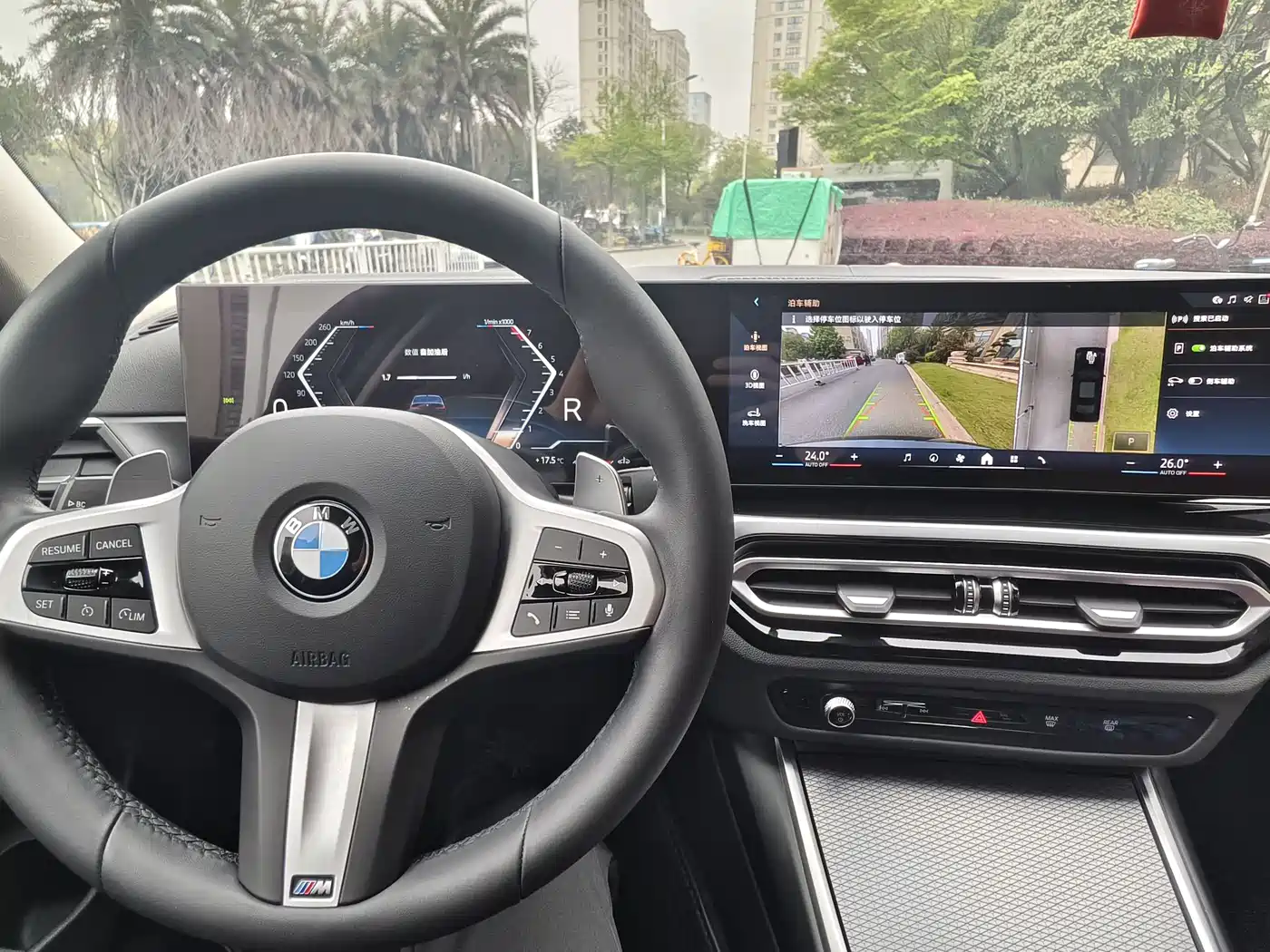 BMW 3 Series 2024 325Li M Sport Shadowline Package фото 16