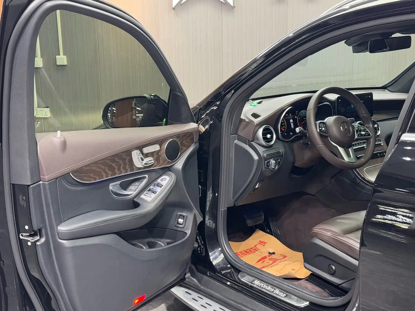 Mercedes-Benz GLC 2020 Facelift GLC 300 L 4MATIC Dynamic фото 4