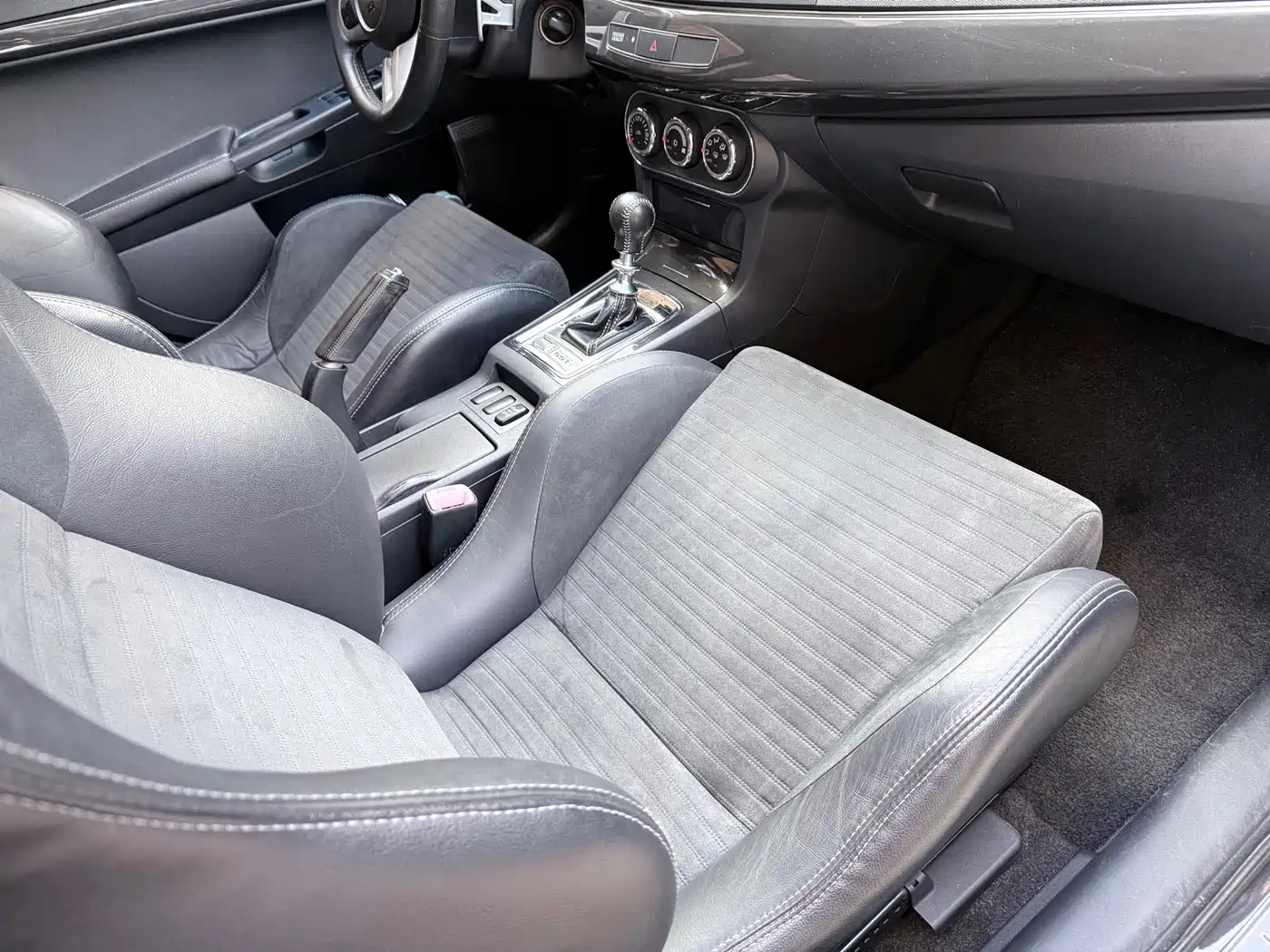 Mitsubishi Lancer 2008 2.0T EVOLUTION X BBS Edition фото 5