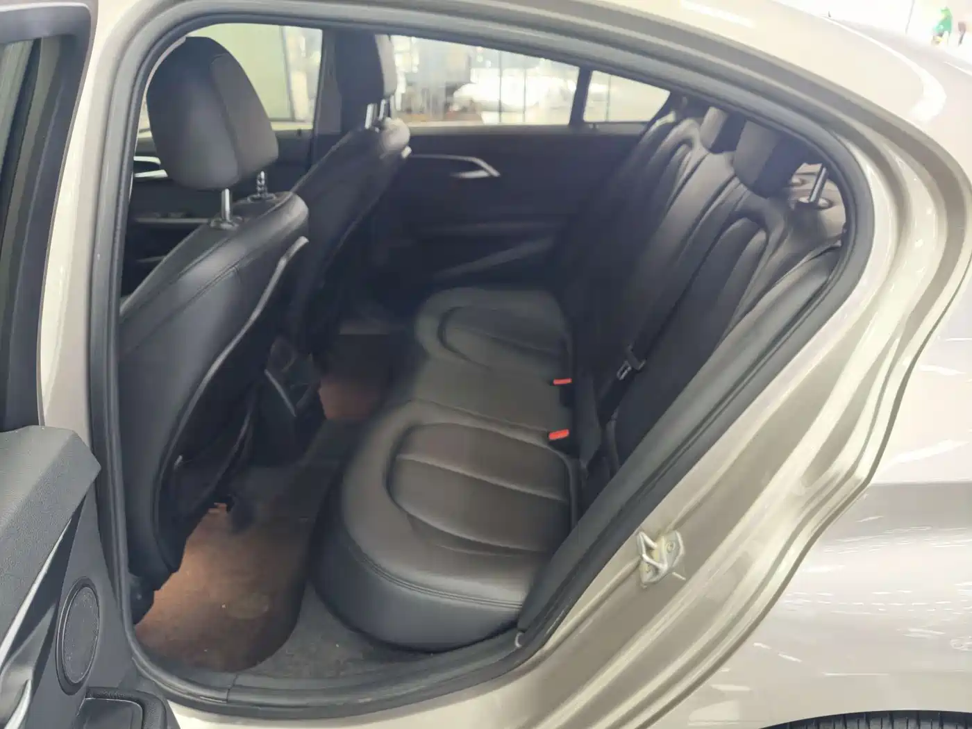 BMW 1 Series 2018 118i Sport Edition фото 6