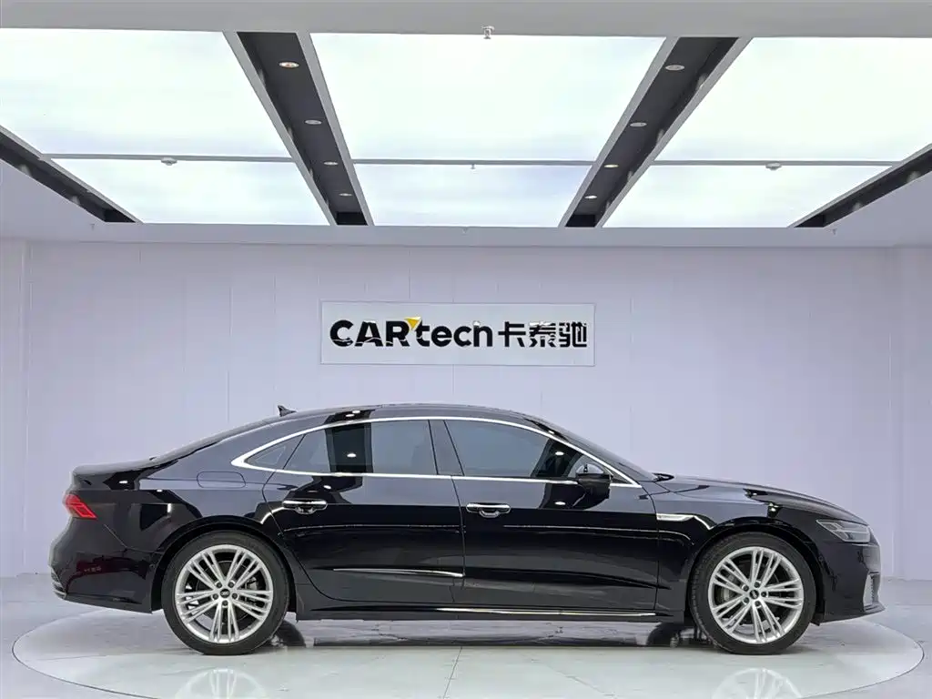 Audi A7L 2024 45 TFSI quattro Premium Luxury фото 8