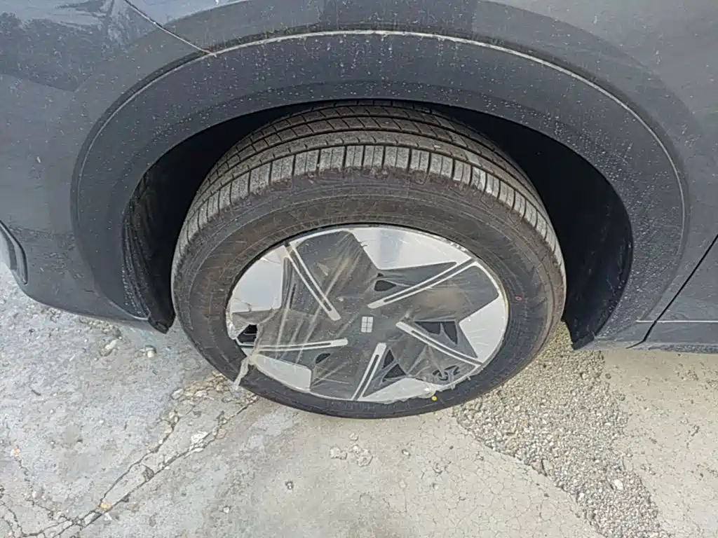 Фото 23 - Geely Galaxy Galaxy E5