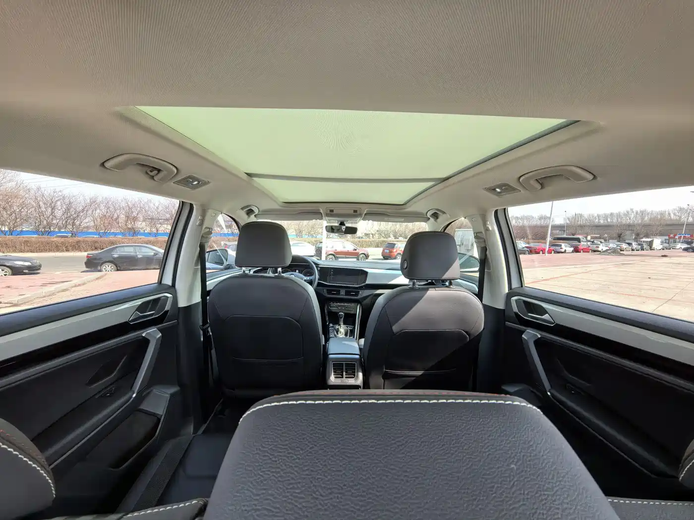 Volkswagen Tayron 2020 330TSI 2WD Luxury Smart Edition фото 6