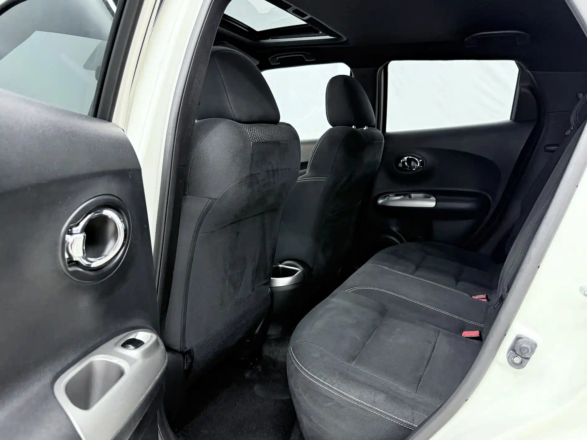 صورة 10 - Infiniti ESQ