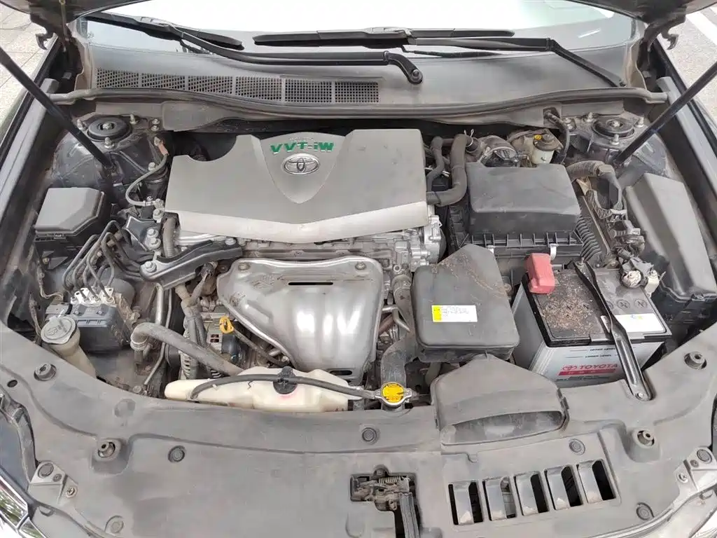 Toyota Camry 2015 2.0G Leading Edition фото 17