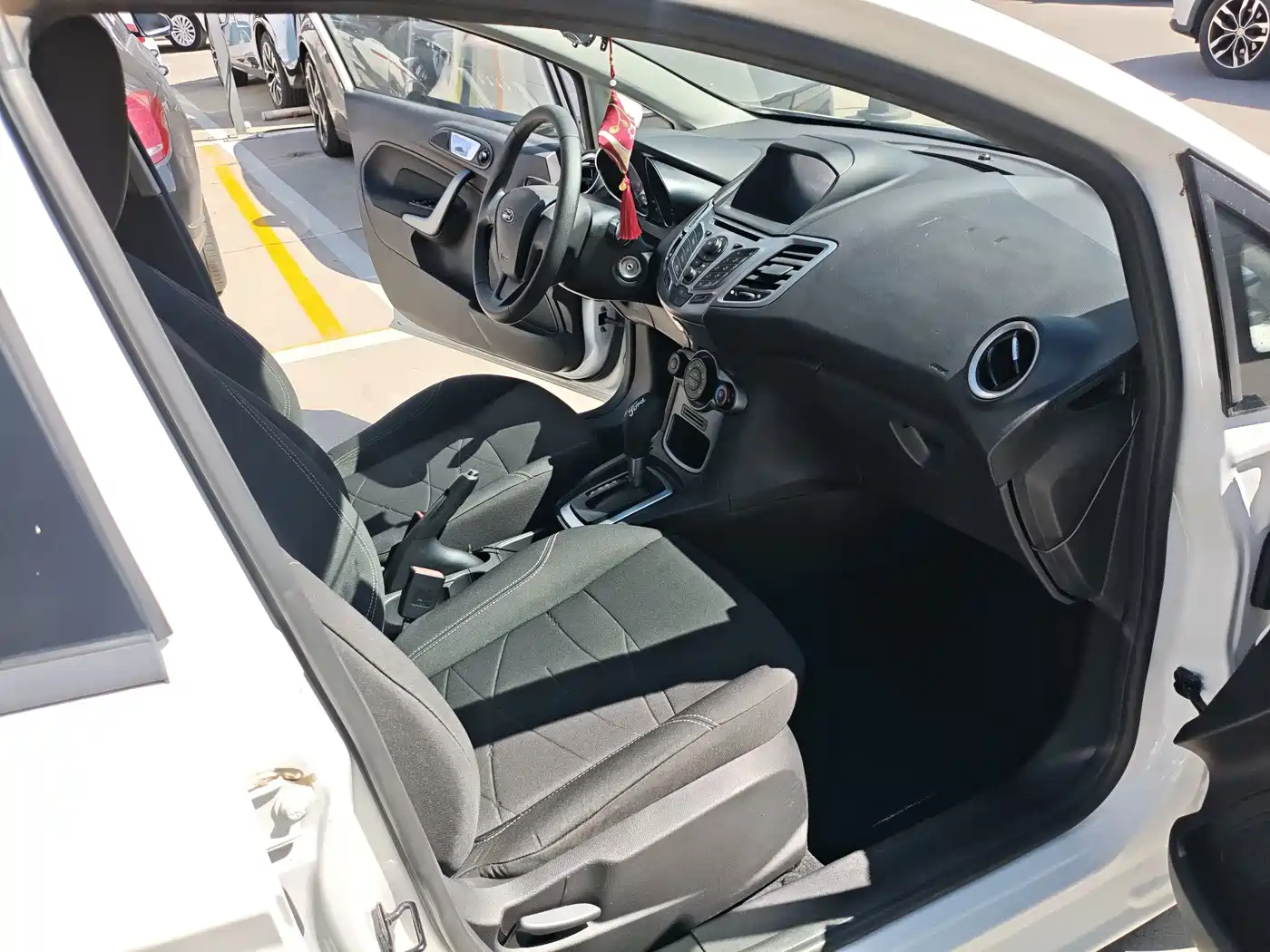 Ford Fiesta 2015 2013 Hatchback 1.5L Automatic Fashion