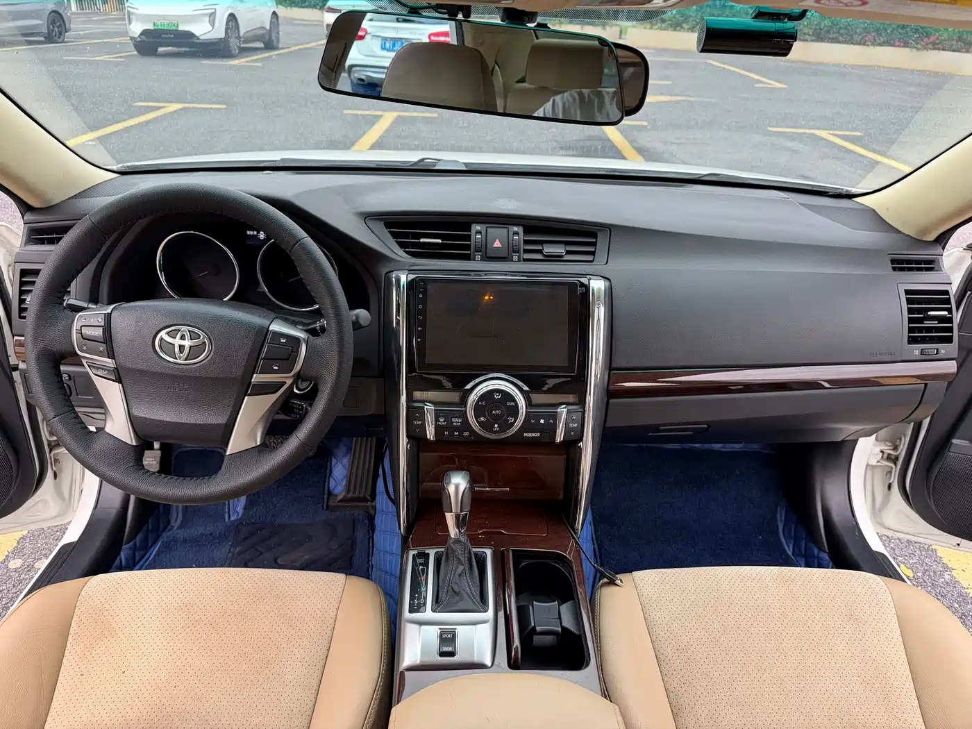 Toyota Reiz 2013 2.5V Premium Edition фото 9