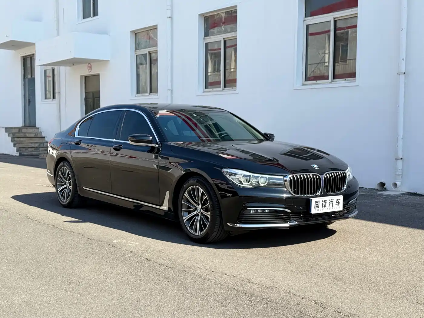 BMW 7 Series 2016 730Li Leading фото 3