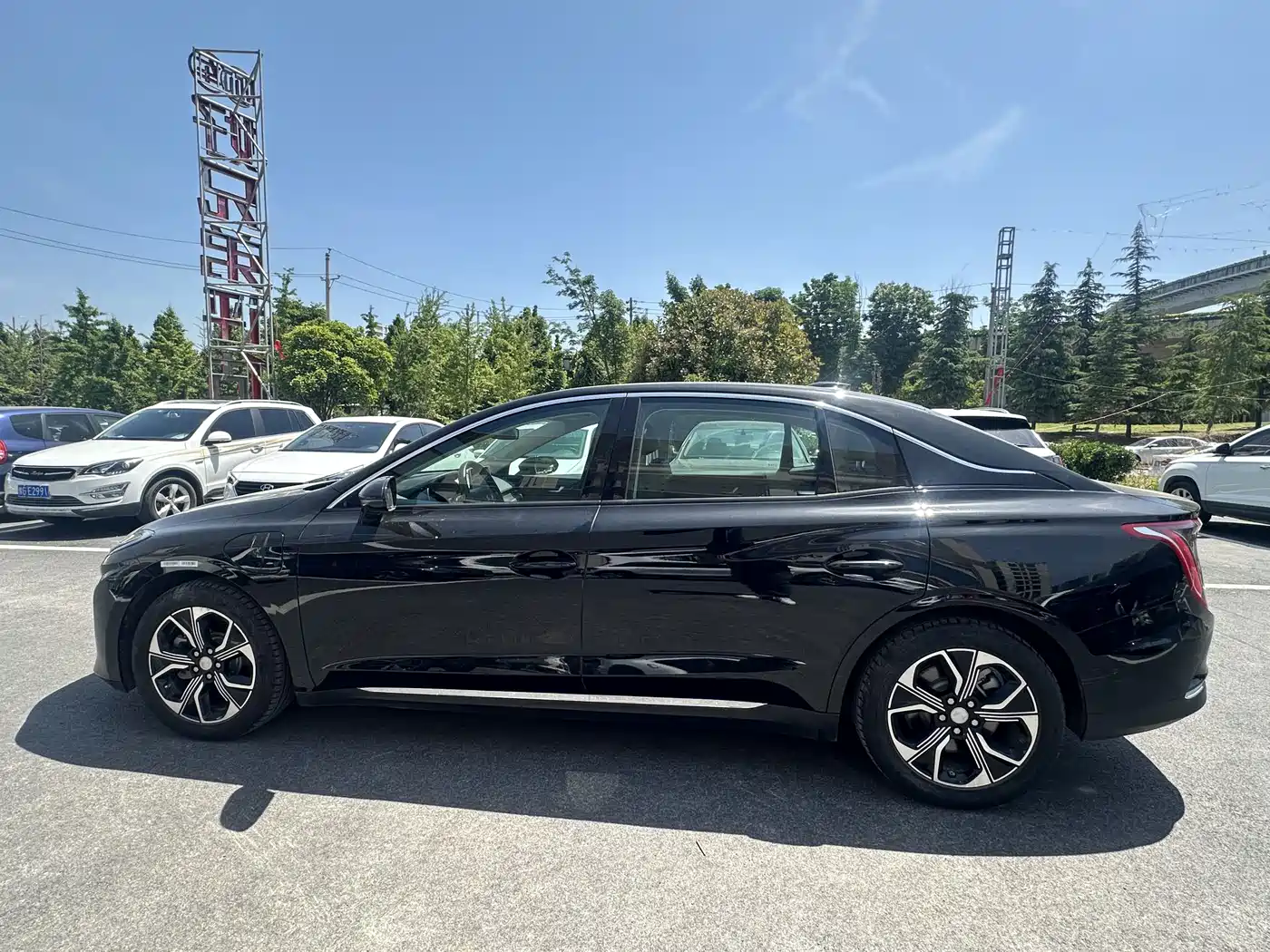 Hongqi E-QM5 2021 Ride-hailing Charging Basic Edition 5-seater фото 8