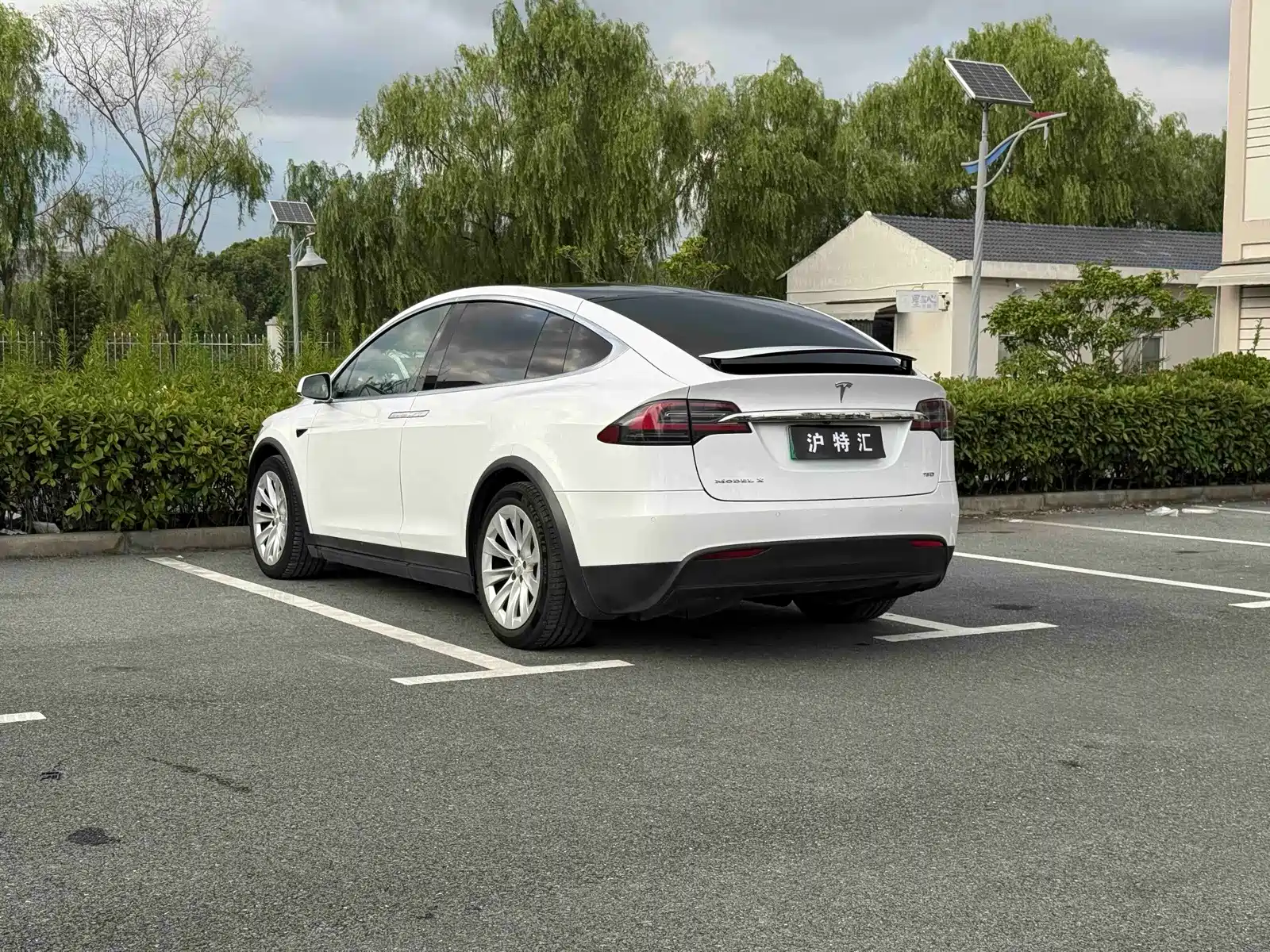 Фото 9 - Tesla Model X