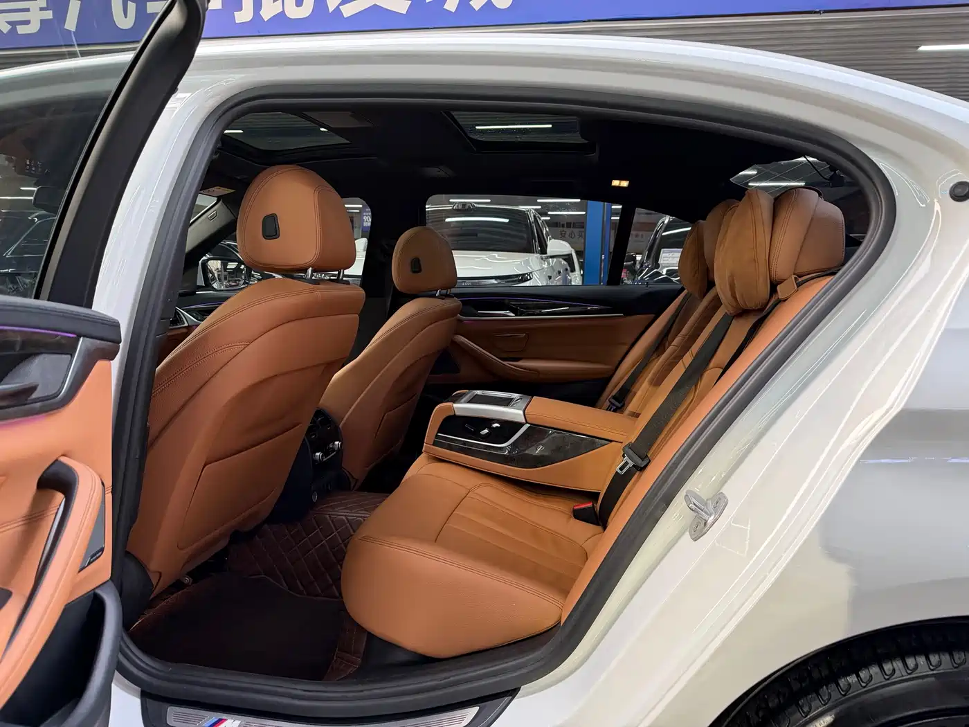 BMW 5 Series 2018 530Li Premium M Sport Package фото 9