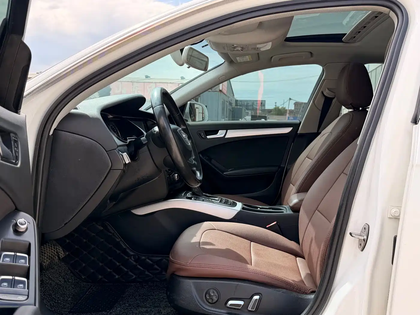 Audi A4L 2015 30 TFSI Auto Comfort фото 11