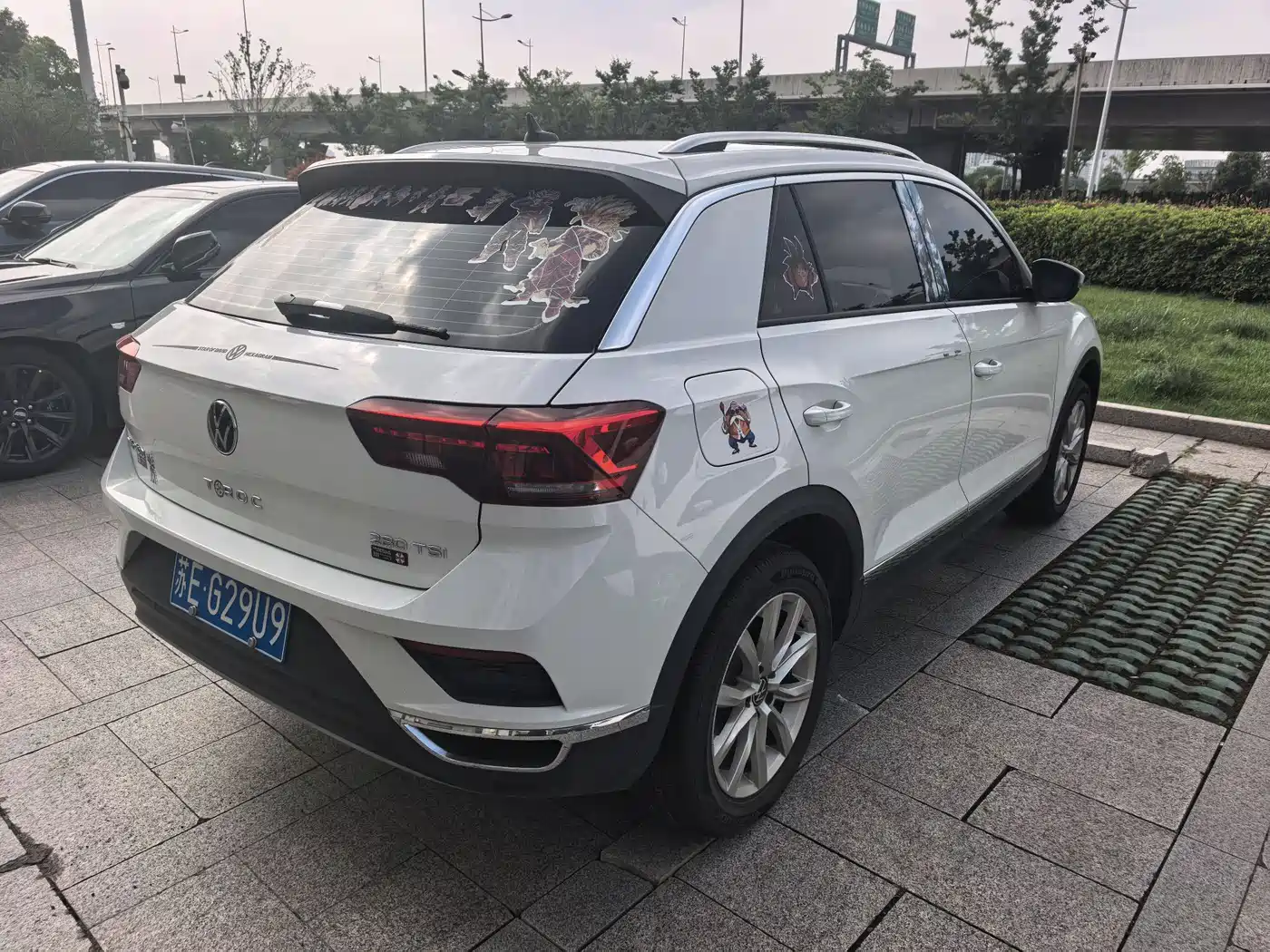 Volkswagen T-ROC 2022 280TSI DSG 2WD Elite PLUS фото 7
