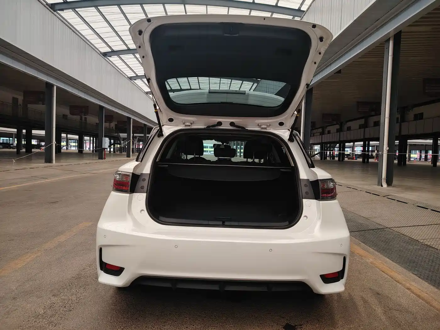 Lexus CT 2017 2014 CT200h Comfort Monochrome
