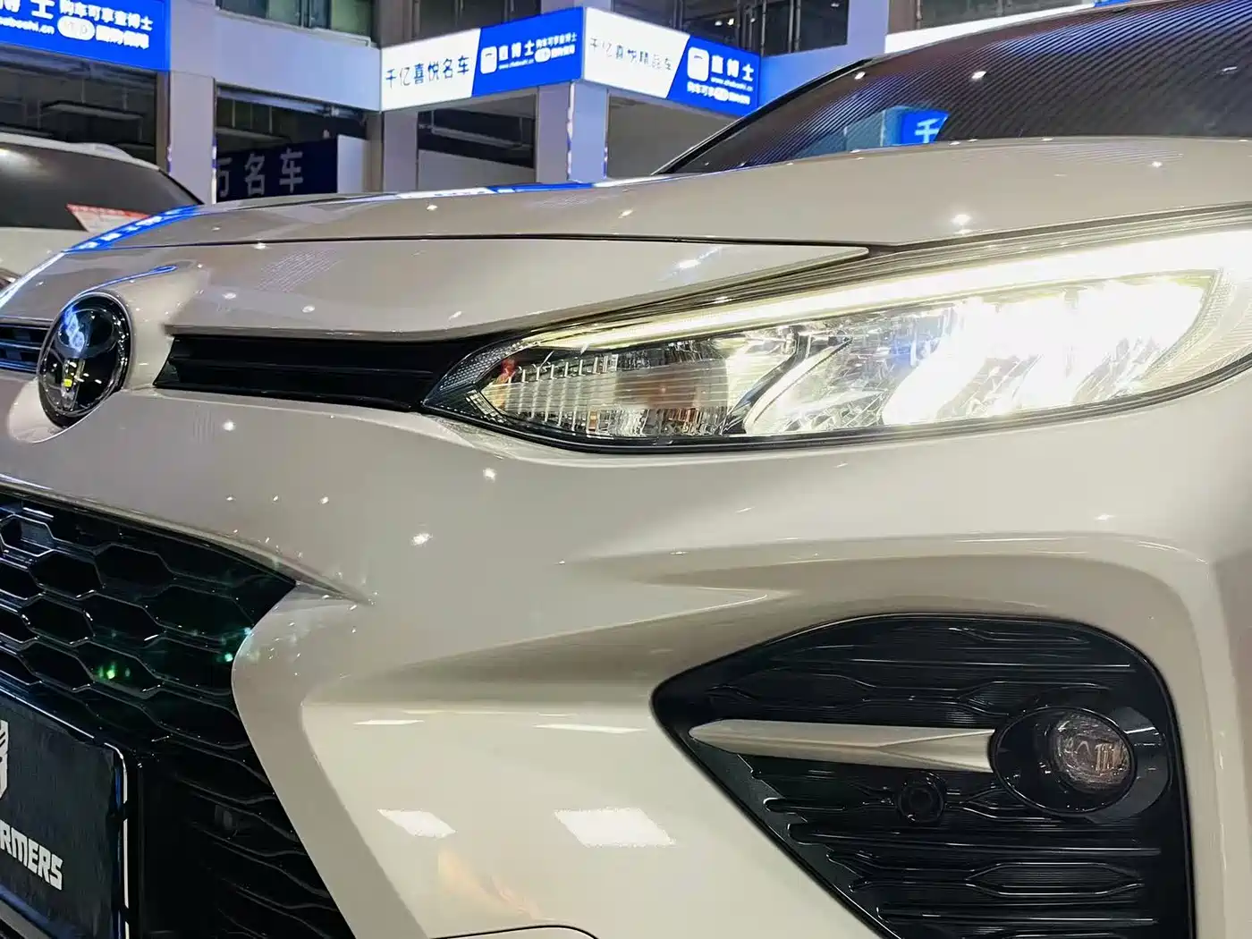 Toyota Wildlander 2021 2.0L CVT 2WD Luxury Edition фото 19
