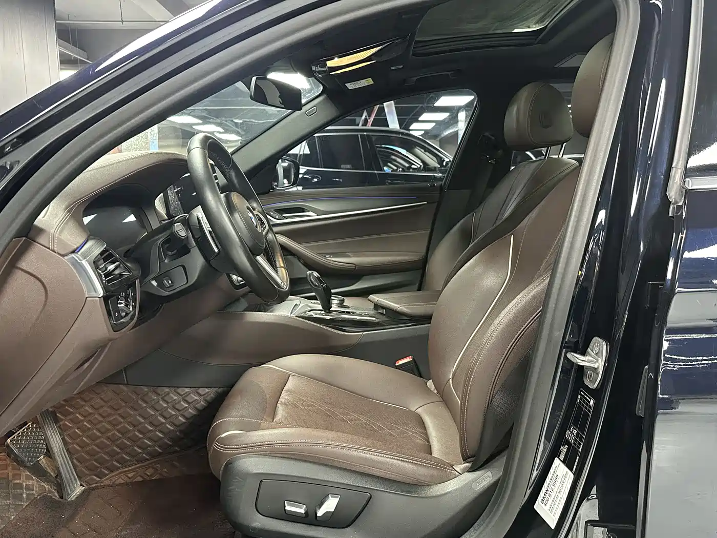 BMW 5 Series 2022 Facelift 530Li Leading M Sport Package фото 5