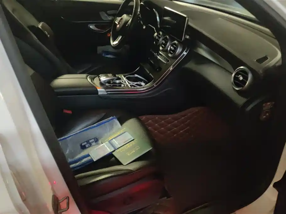 Mercedes-Benz GLC 2016 GLC 300 4MATIC Dynamic фото 8