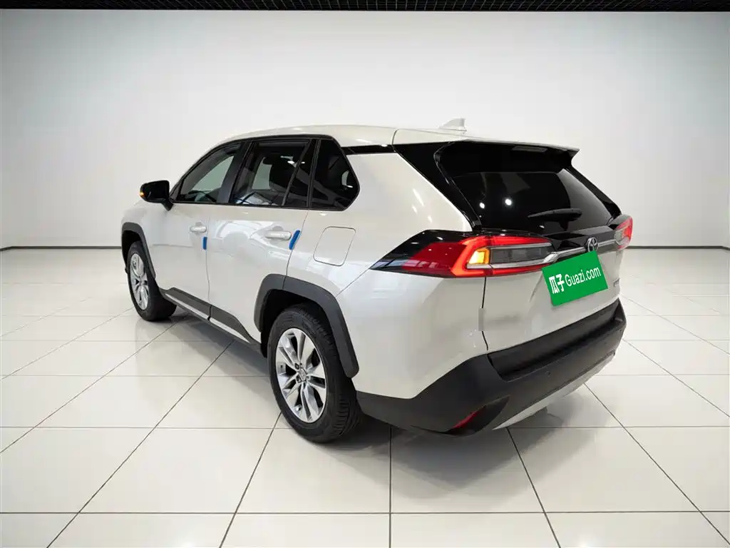 Toyota Wildlander 2022 2.0L CVT AWD Luxury Edition фото 5