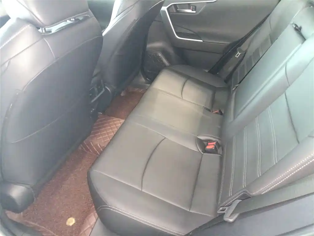 Toyota Wildlander 2022 2.0L CVT AWD Luxury Edition фото 17