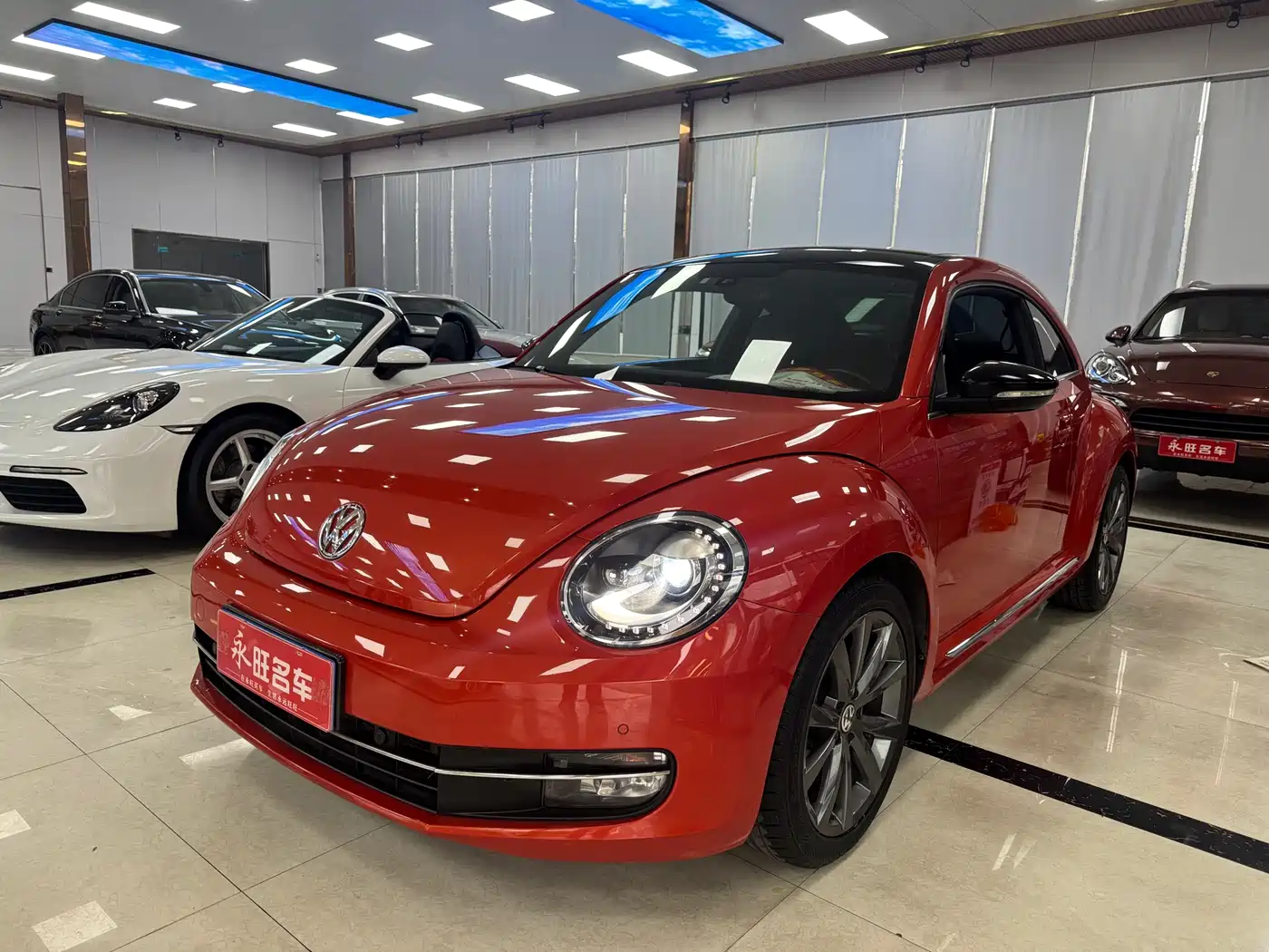 Volkswagen Beetle 2016 Model 180TSI Club Edition фото 2