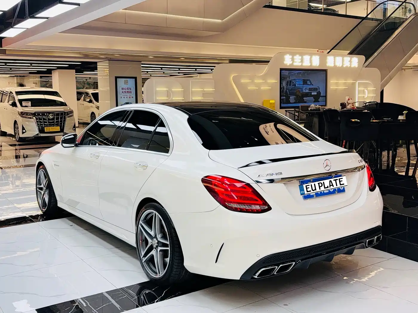 Mercedes-Benz C-Class AMG 2017 AMG C 63 фото 3