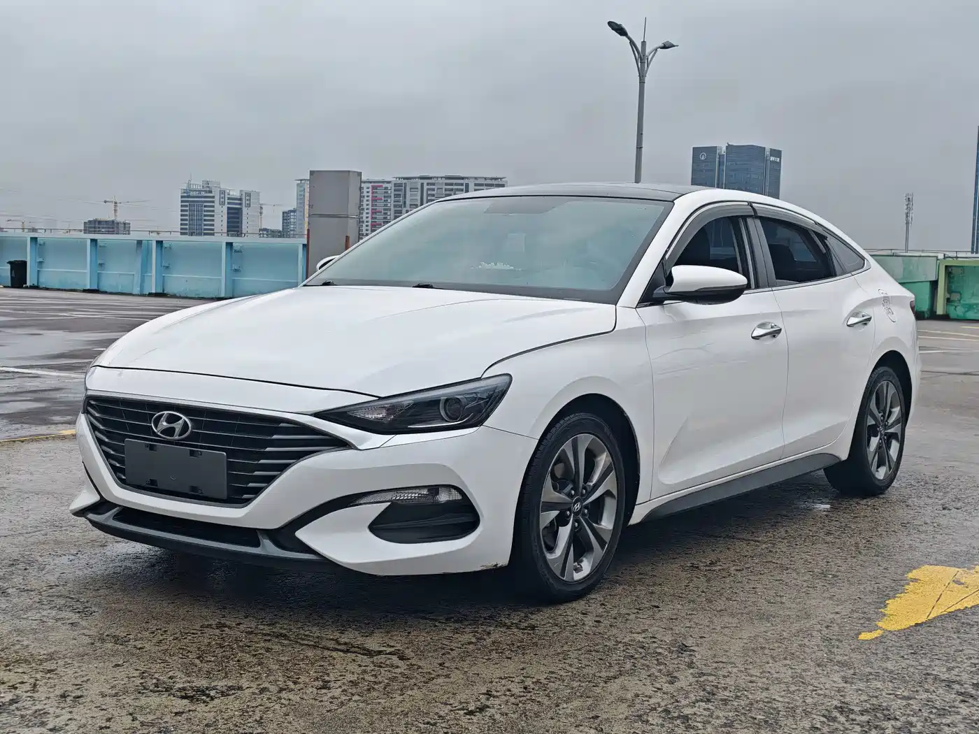 Фото 3 - Hyundai Fista