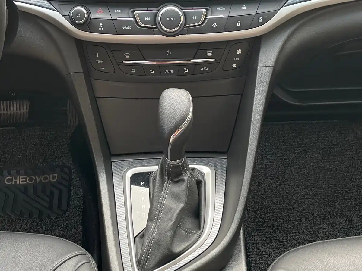 Фото 18 - Buick Excelle