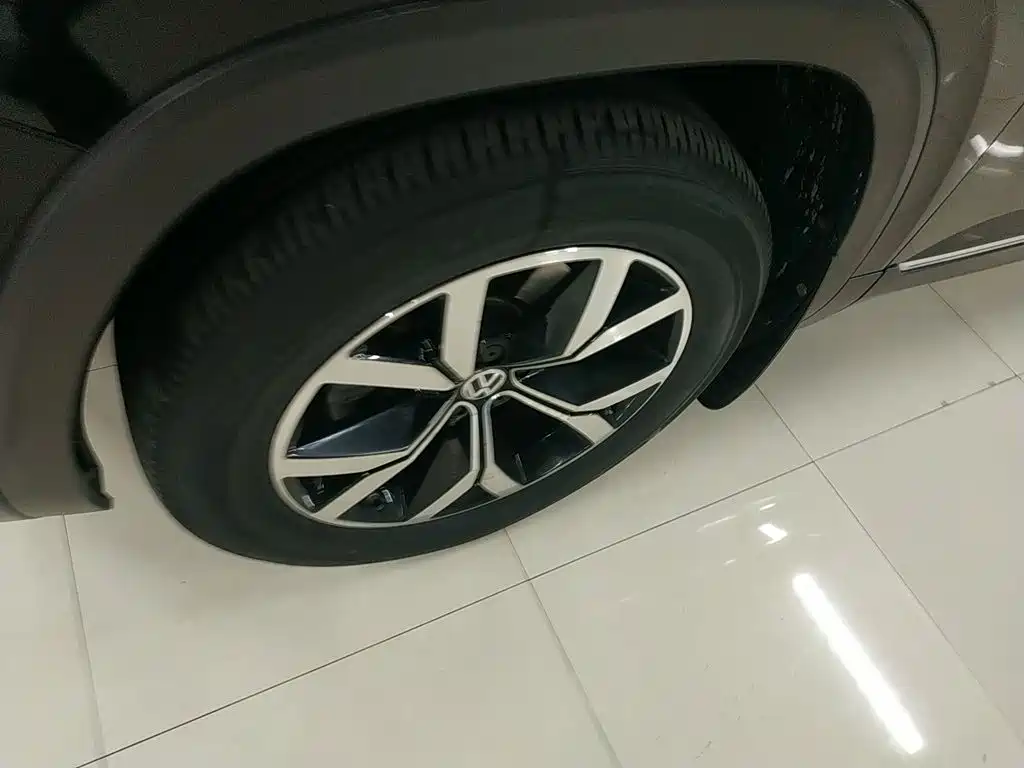 Фото 25 - Volkswagen Teramont