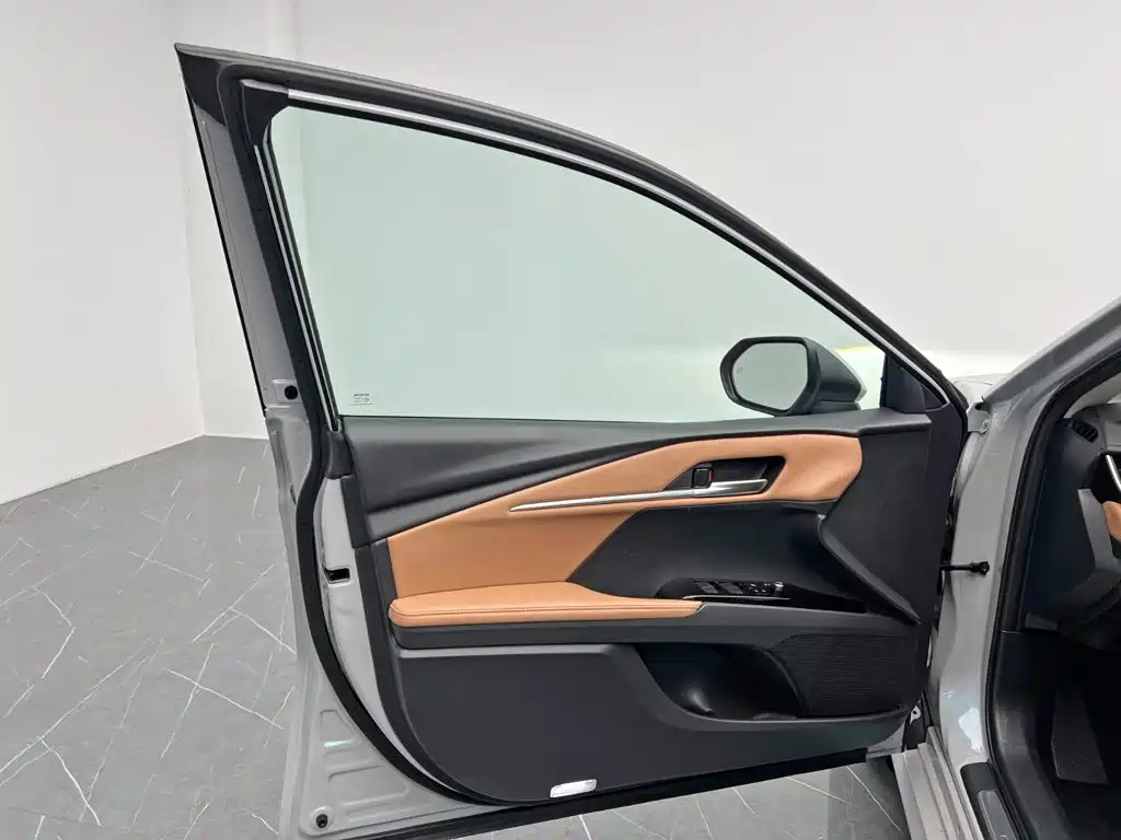 Toyota Camry 2025 2024 Hybrid 2.0HG Premium Edition