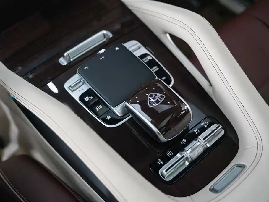 MERCEDES-BENZ MAYBACH GLS