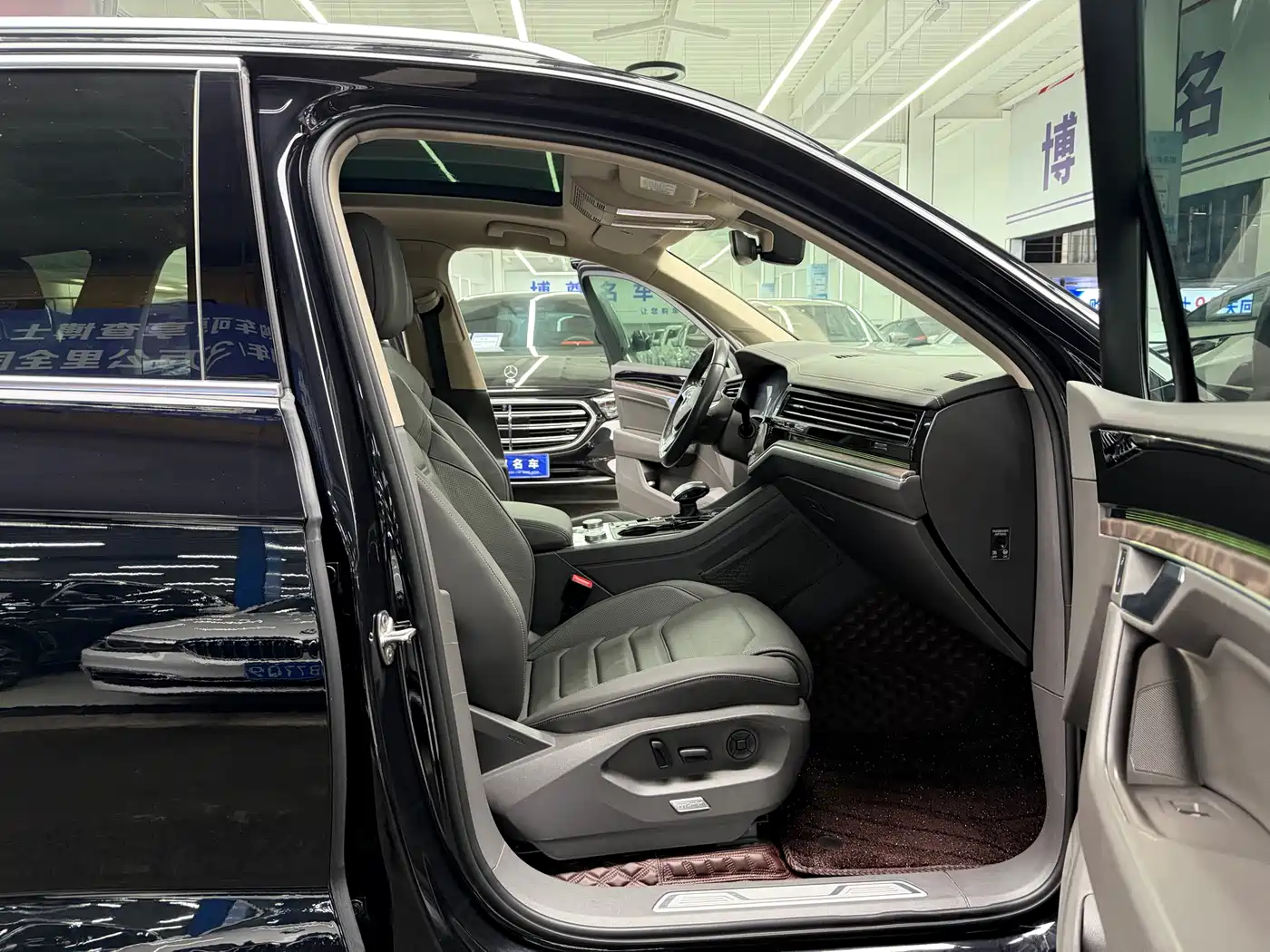 Volkswagen Touareg 2020 3.0TSI Enjoyment Edition China VI фото 16
