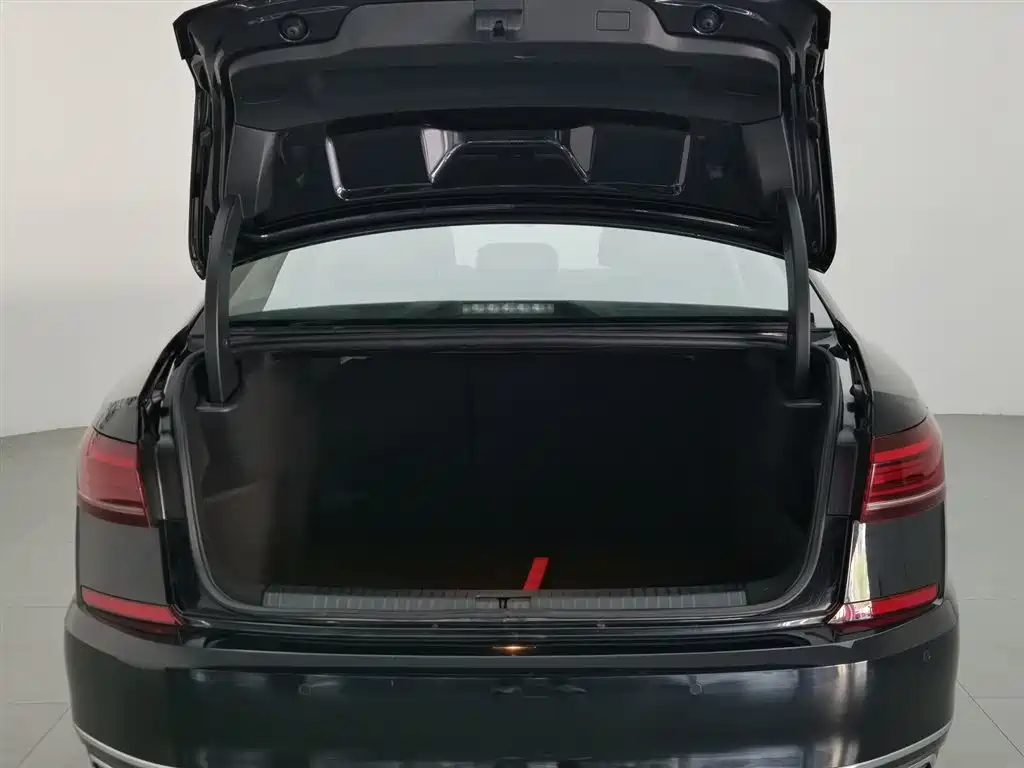 Volkswagen Passat 2023 Facelift 280TSI Business Edition фото 16