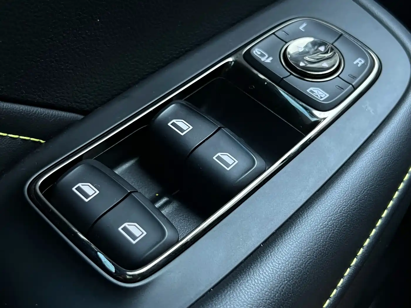 Roewe RX5 2022 2021 PLUS 330TGI Automatic National Trend Premium Edition