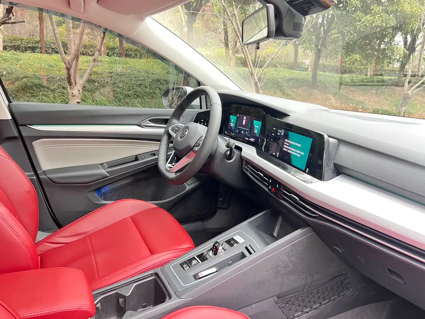 Volkswagen Golf 2023 Facelift 280TSI DSG Pro фото 15