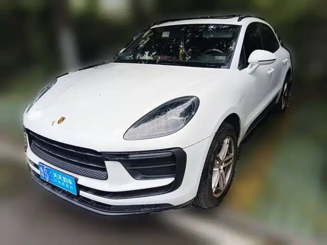 Porsche Macan 2024 Macan 2.0T — фото 1