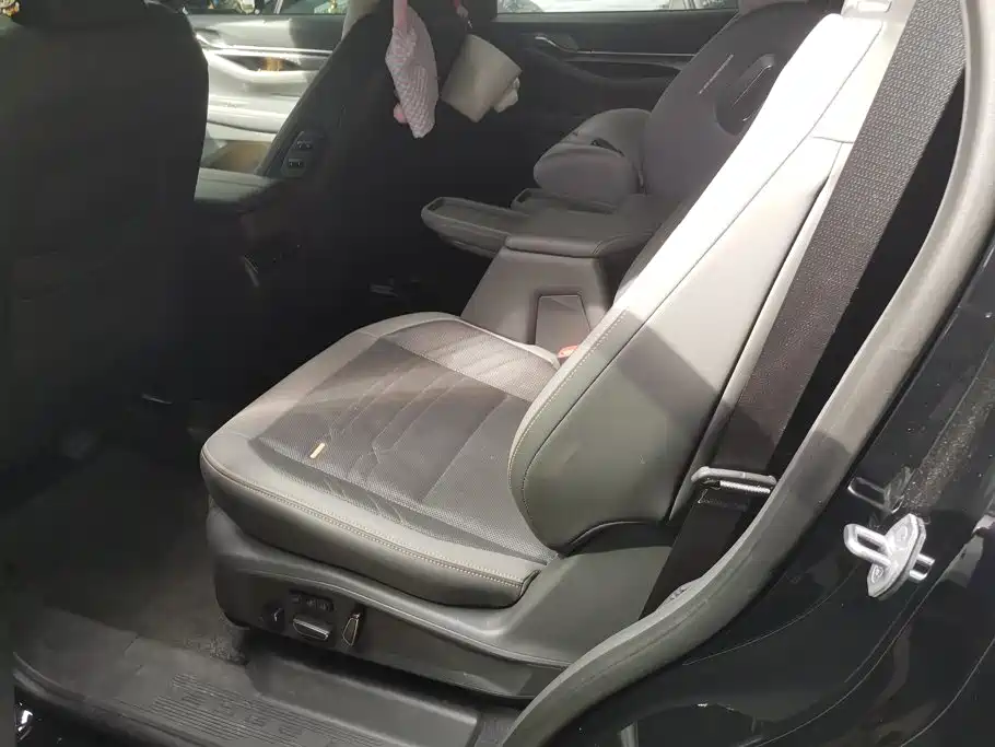 صورة 11 - Ford Edge